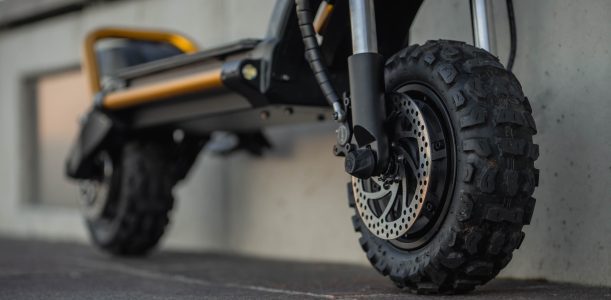 Iskunvaimentimet ja sähköskootterit – kaikki mitä sinun tarvitsee tietää