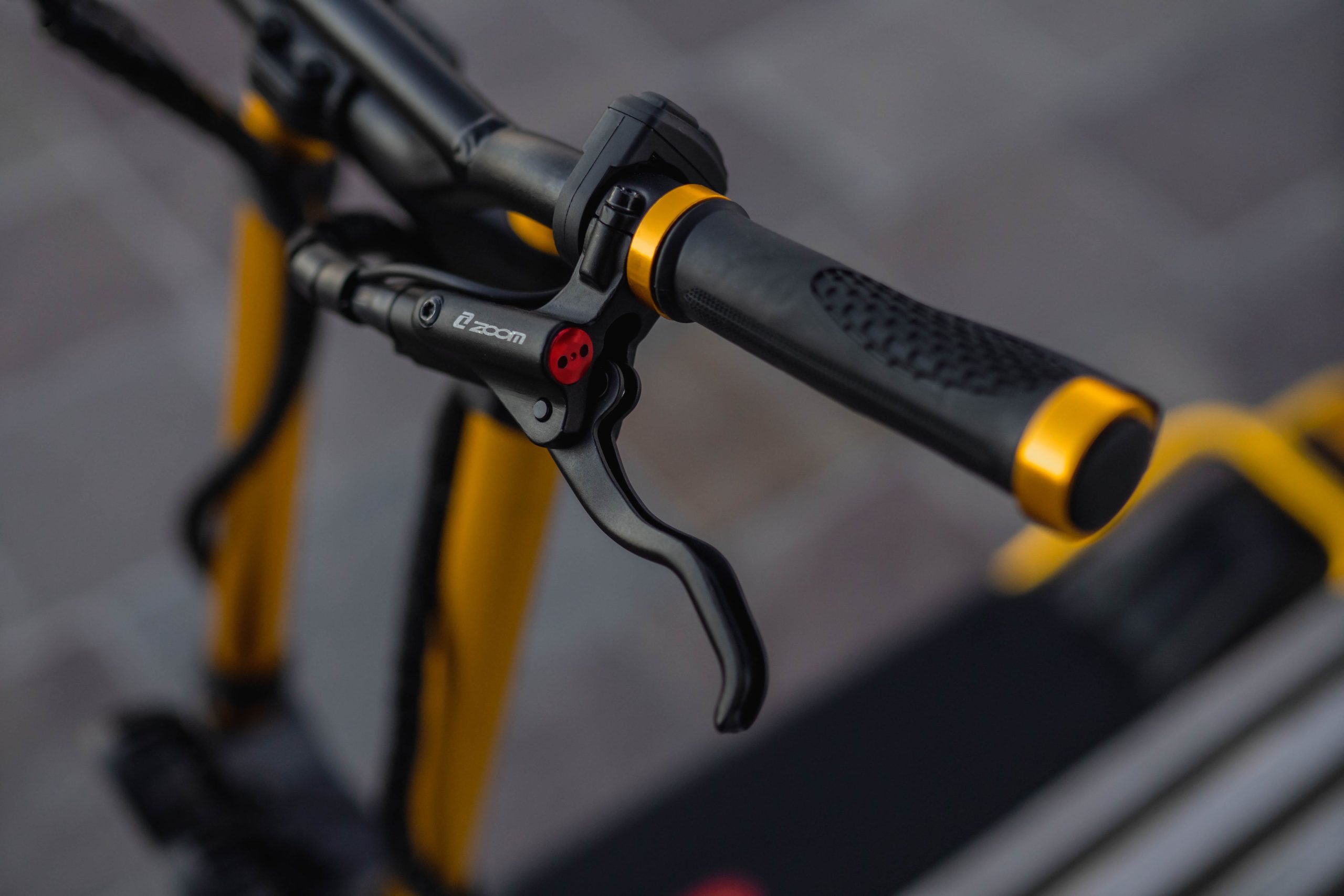 Jarrutusjärjestelmä ja sähköskootteri – ominaisuudet ja erityispiirteet